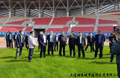 為承辦好足球相關(guān)賽事 大連普灣體育場(chǎng)、大連市青少年足球訓(xùn)練基地 積極進(jìn)行升級(jí)改造工作